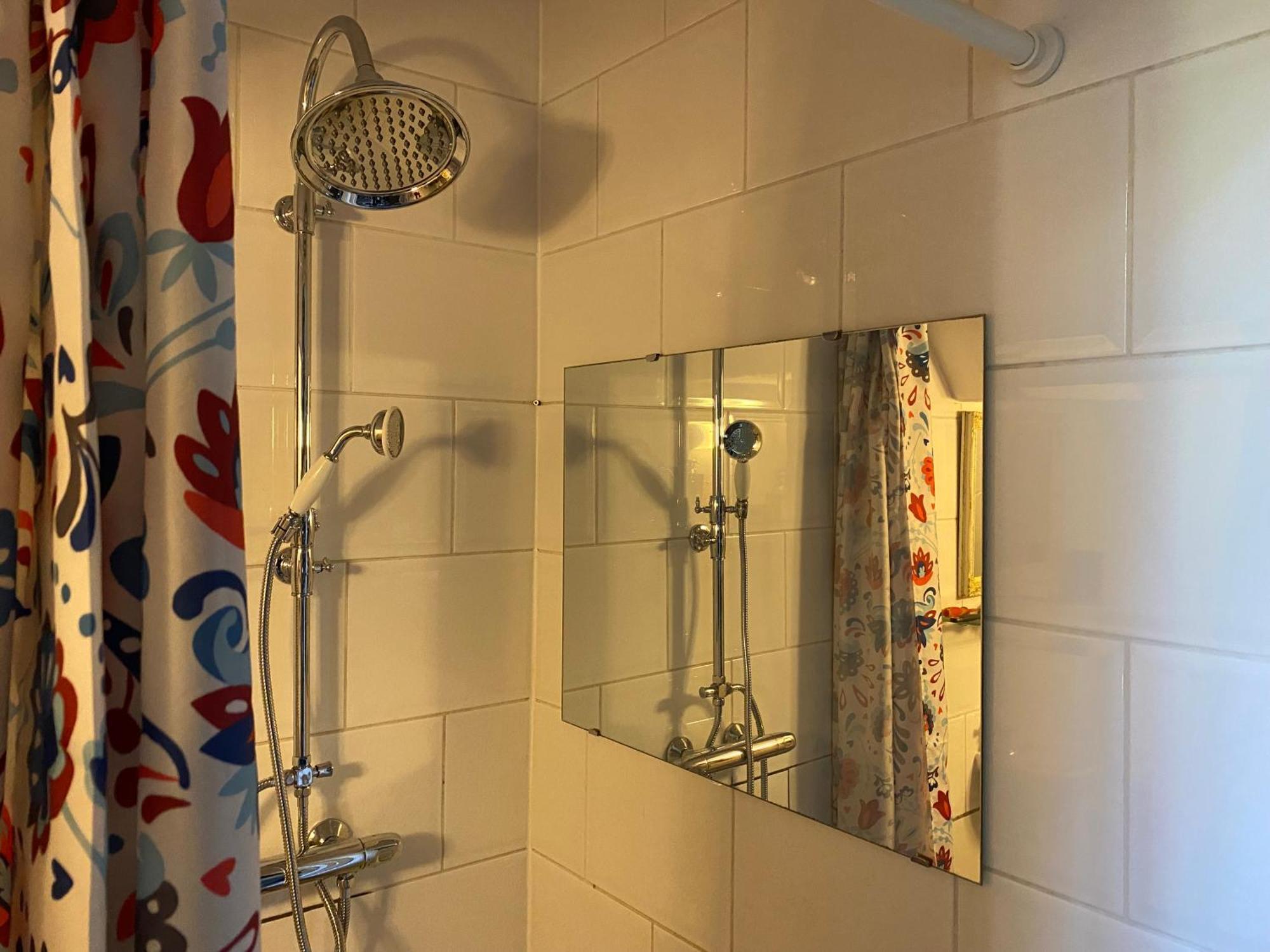 Vakantie Appartement Goedereede Let Op De Badkamer Moet Met Andere Gasten Gedeeld Worden Exteriör bild